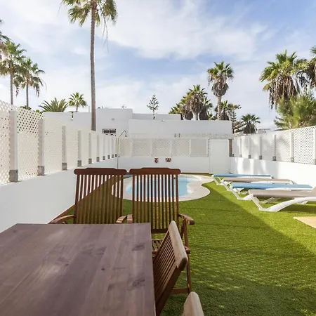 Galera Boutique Art With Private Pools, Free Wifi & Bbq, By Amazzzing Travel