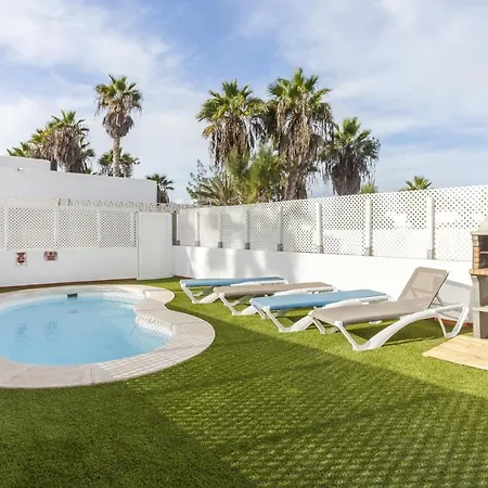 Vila Galera Boutique Art With Private Pools, Free Wifi & Bbq, By Amazzzing Travel *