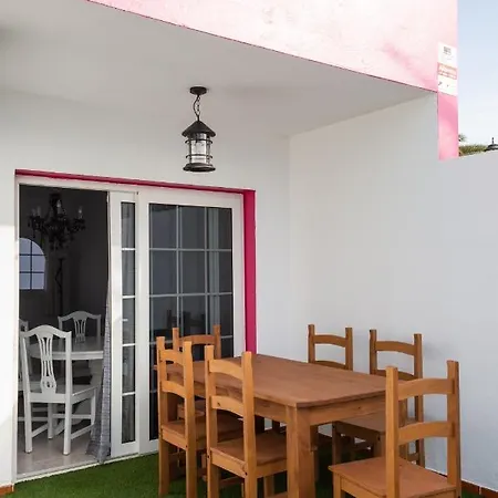 Galera Boutique Art With Private Pools, Free Wifi & Bbq, By Amazzzing Travel קורלחו