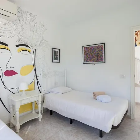 Villa Galera Boutique Art With Private Pools, Free Wifi & Bbq, By Amazzzing Travel Corralejo