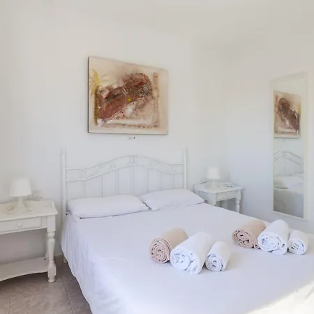 Galera Boutique Art With Private Pools, Free Wifi & Bbq, By Amazzzing Travel וילה