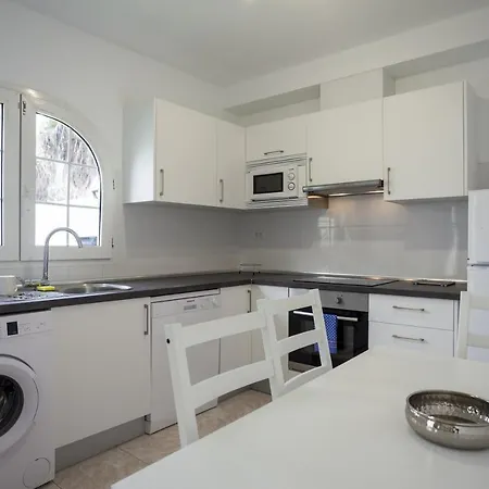 Villa Galera Boutique Art With Private Pools, Free Wifi & Bbq, By Amazzzing Travel Corralejo