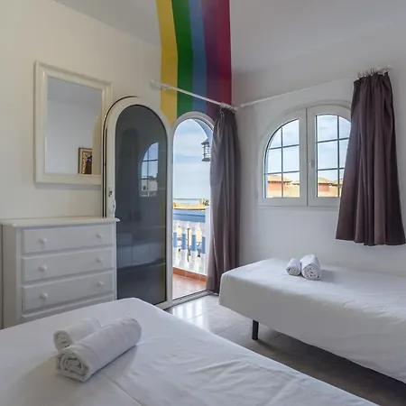 Galera Boutique Art With Private Pools, Free Wifi & Bbq, By Amazzzing Travel וילה