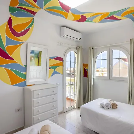 Galera Boutique Art With Private Pools, Free Wifi & Bbq, By Amazzzing Travel וילה