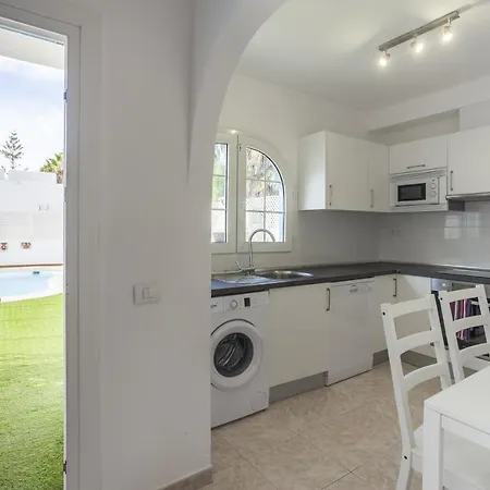 Villa Galera Boutique Art With Private Pools, Free Wifi & Bbq, By Amazzzing Travel