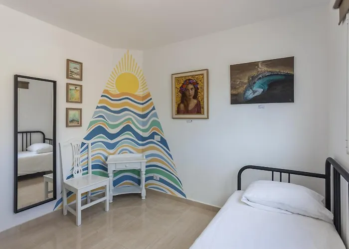 Villa Galera Boutique Art With Private Pools, Free Wifi & Bbq, By Amazzzing Travel