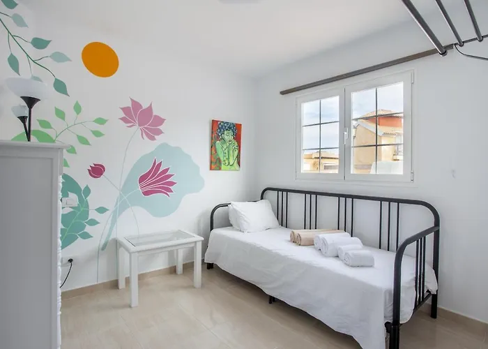 Villa Galera Boutique Art With Private Pools, Free Wifi & Bbq, By Amazzzing Travel *